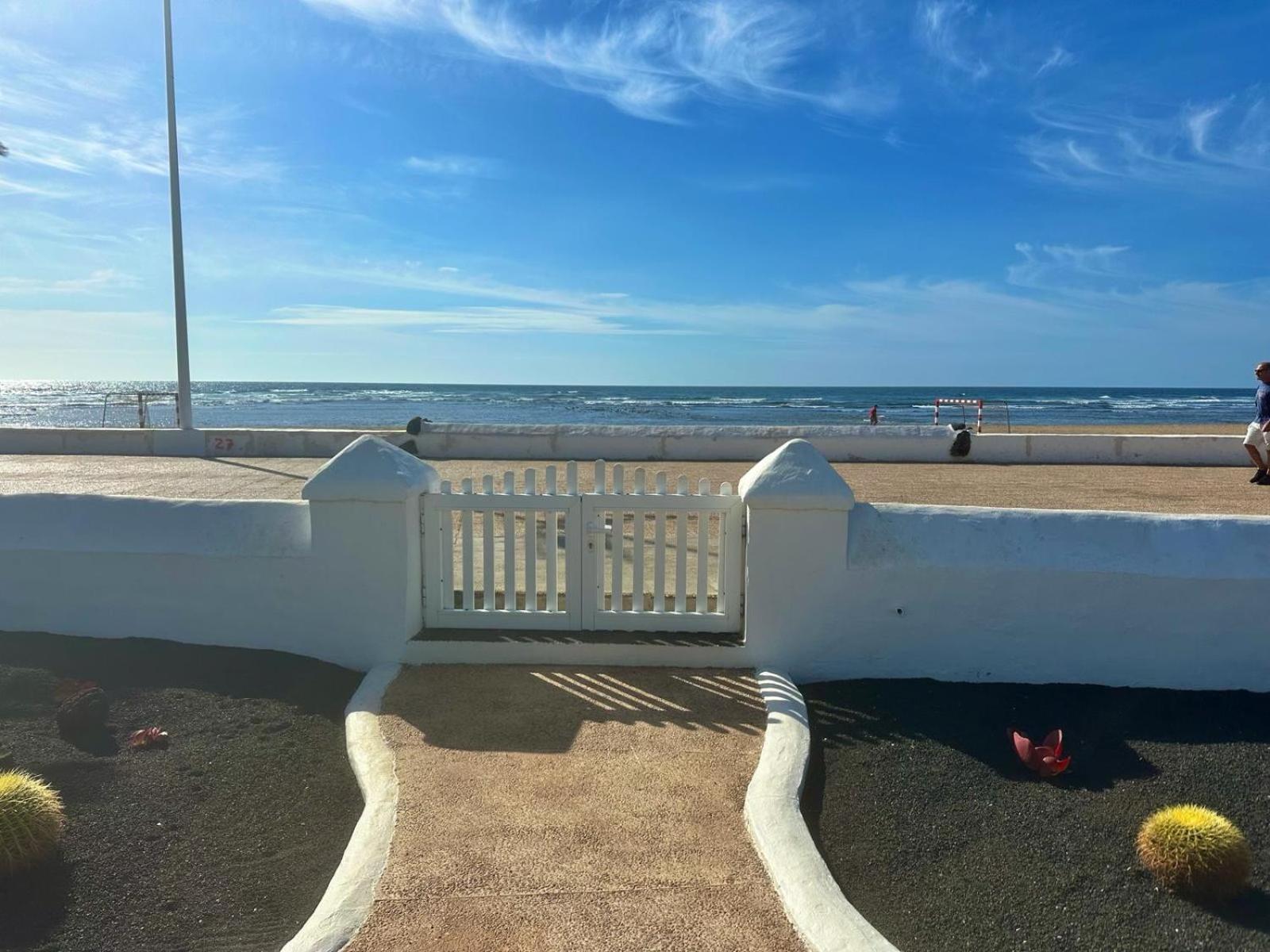 Luxury Villa Sea Front -La Orilla Playa Honda  Buitenkant foto